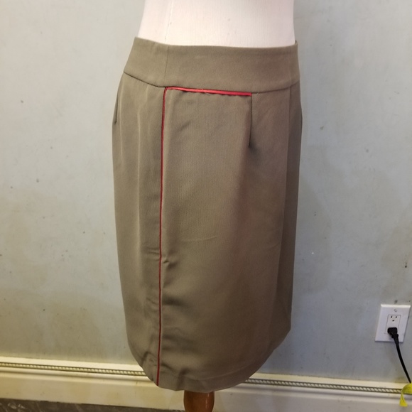 Banana Republic factory taupe pencil skirt (S3) - Picture 2 of 5